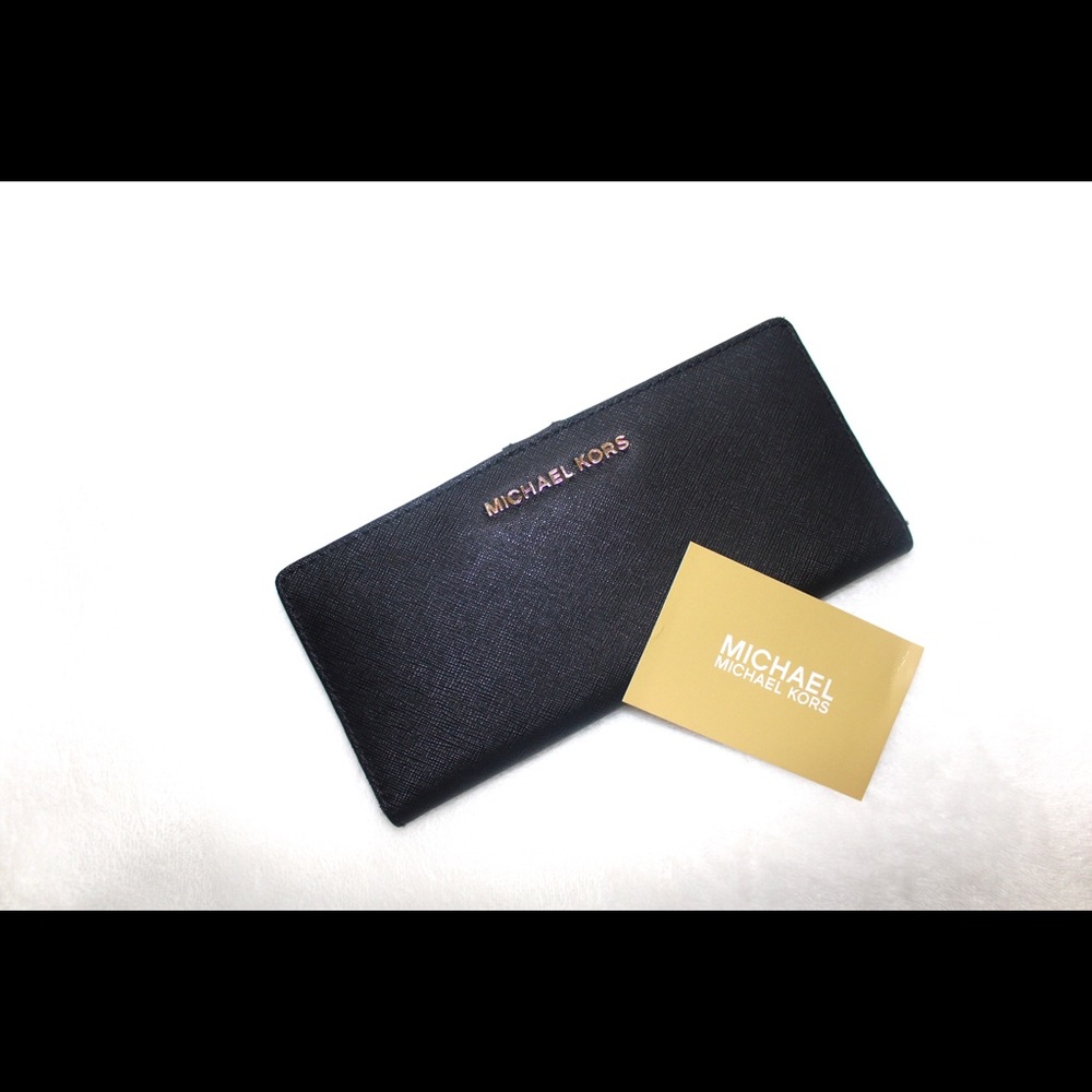 Micheal Kors Leather Wallet